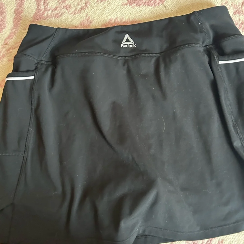 Used Reebok active skort size medium - Picture 2 of 3